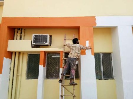 इटावा का जिला अस्पताल भी हुआ भगवा, सीएमएस ने कहा, शासन का आदेश
