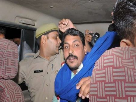 मुंबई में हिरासत में लिए गए भीम आर्मी के चंद्रशेखर, कहा- ये अघोषित इमरजेंसी है