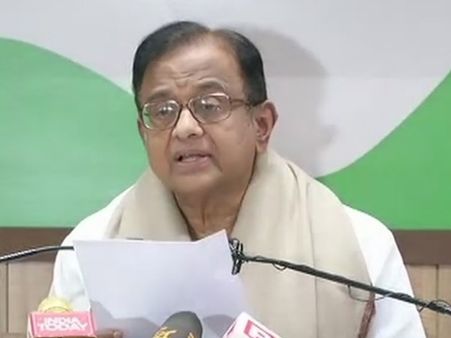 मोदी सरकार ने अर्थव्यवस्था को भारी संकट में धकेल दिया है: पी चिदंबरम