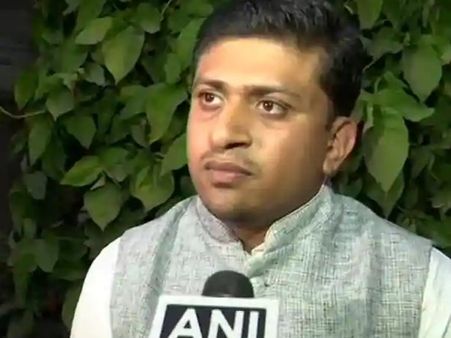 अगस्ता वेस्टलैंड: मिशेल की पैरवी करने वाले जोसेफ को कांग्रेस ने पार्टी से निकाला