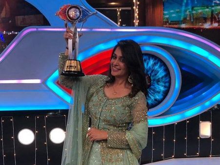 दीपिका कक्कड़ ने जीती बिग बॉस 12 की ट्रॉफी, श्रीसंत रहे फ़र्स्ट रनर-अप