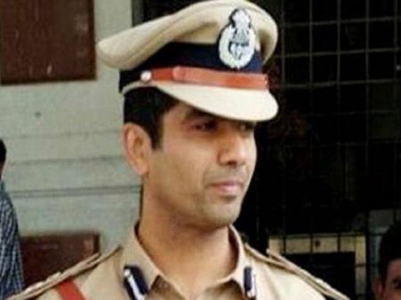 IPS अधिकारी मधुकर शेट्टी का स्वाइन फ्लू से निधन, फर्ज के आगे नेताओं को भी नहीं बख्शा