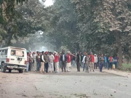 गाजीपुर हिंसा: बेनकाब हुआ मुख्य आरोपी, फोन पर बात करते हुए दिखा वीडियो में