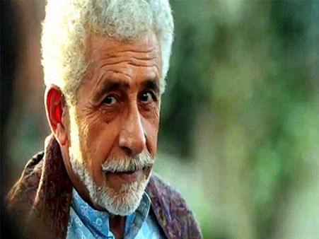 RSS-VHP का आरोप, दूसरों के राजनीतिक एजेंडे पर काम कर रहे हैं नसीरुद्दीन शाह