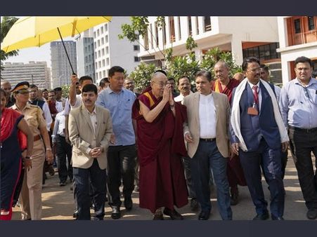 भारत से क्यों है दलाई लामा को इतना प्यार, जानिए उन्हीं की जुबानी