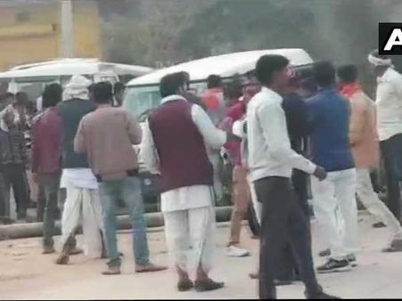 सचिन पायलट के सीएम रेस में पिछड़ने की खबरों पर समर्थकों ने जाम की सड़क