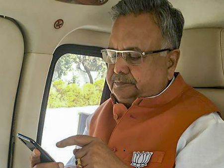 बीजेपी के सीएम जोर देकर खुद क्यों ले रहे हैं अपने ऊपर हार की जिम्मेदारी?