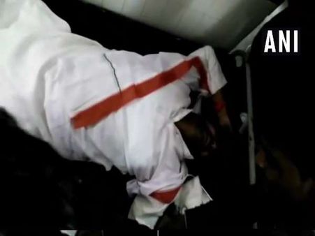 तेलंगाना: कांग्रेस प्रत्याशी पर जानलेवा हमला, गंभीर हालत में NIMS में भर्ती