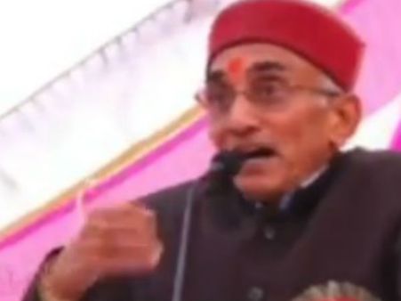 पूर्वांचल यूनिवर्सिटी के VC की छात्रों की सलाह- पिटकर नहीं पीटकर या मर्डर करके आना