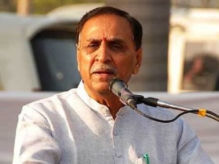 बिजली के बिल माफ करने पर फंसी गुजरात सरकार, चुनाव आयोग ने भेजा नोटिस