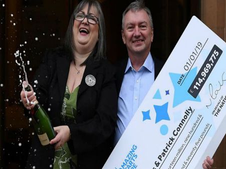 नए साल पर मिला सबसे बड़ा गिफ्ट, कपल ने लॉटरी में जीते 1000 करोड़ रुपए