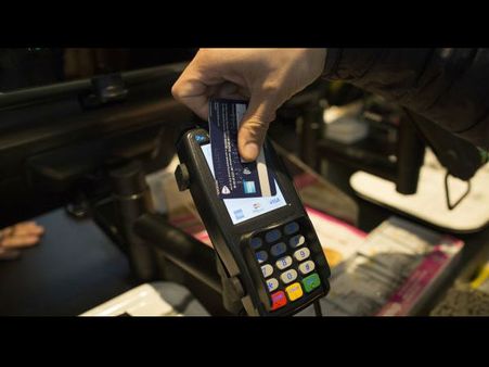 ऑनलाइन शॉपिंग में यूज न करें ATM कार्ड, जरा सी गलती पड़ेगी भारी, ये है वजह