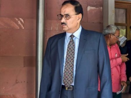 आलोक वर्मा के खिलाफ भ्रष्टाचार के नहीं थे सबूत, पीएम की सलेक्शन कमेटी ने जल्दबाजी में लिया फैसला: जस्टिस पटनायक