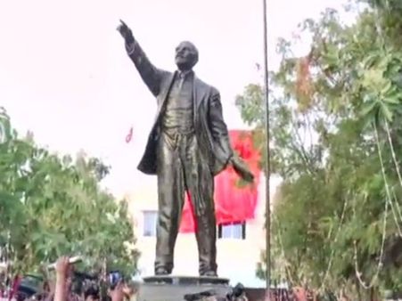 तमिलनाडु में लेनिन की 12 फीट ऊंची प्रतिमा का अनावरण, CPI-M ने बीजेपी पर कसा तंज