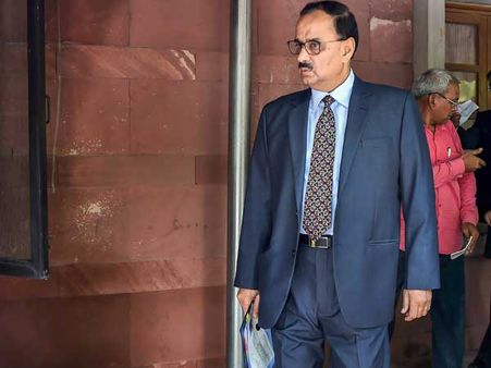 CBIvsCBI: आलोक वर्मा पर फैसले के बाद क्या सेलेक्शन कमेटी में भी शामिल होंगे चीफ जस्टिस?