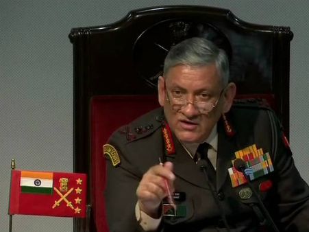 गे सेक्‍स पर आर्मी चीफ जनरल रावत का बयान-सेना में यह सब नहीं चलेगा