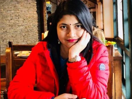 सीबीआई छापों को चुनावी बता आईएएस चंद्रकला ने शेयर किया गीत- रे रंगरेज! तू रंग दे मुझको