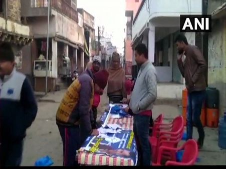 Live: जींद में भारी मतदान, कई जगह ईवीएम में खराबी की शिकायत