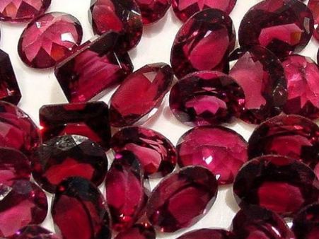 जनवरी माह में हुआ है जन्म, तो जरूर पहनें यह रत्न