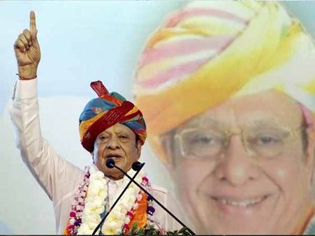 50 साल का सियासी सफर पूरा कर चुके शंकर सिंह वाघेला, 78 की उम्र तक इतने दल बदले