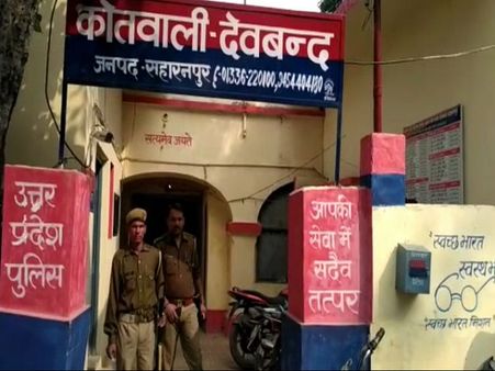 यूपी: घर के सामने पेशाब करने को लेकर भिड़े दो समुदाय, जमकर पथराव, पुलिस के होश फाख्ता हो गए