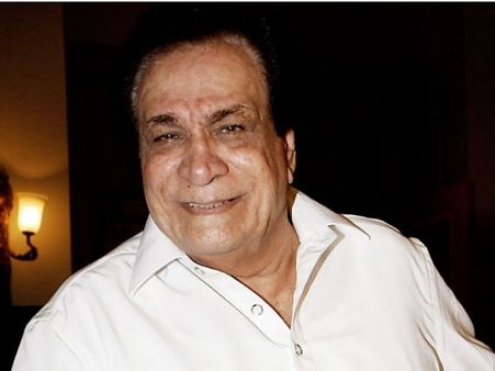 कादर खान के निधन से सदमे में फैंस, सोशल मीडिया पर उमड़ा आंसुओं का सैलाब