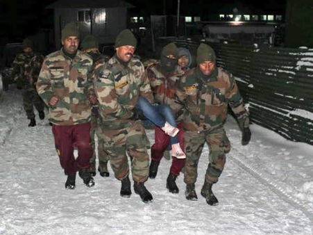 Video: नाथूला में सेना ने बचाई जान, महिला ने भावुक होते हुए कहा-थैंक्‍यू इंडियन आर्मी