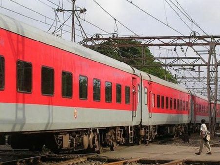 अब रेलवे लंबी दूरियों की ट्रेनों में लगाएगा नए मॉर्डर्न LHB कोच