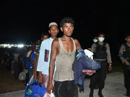 भारत से 1300 रोहिंग्‍या मुसलमानों को भेजा गया बांग्‍लादेश, यूएन ने की आलोचना