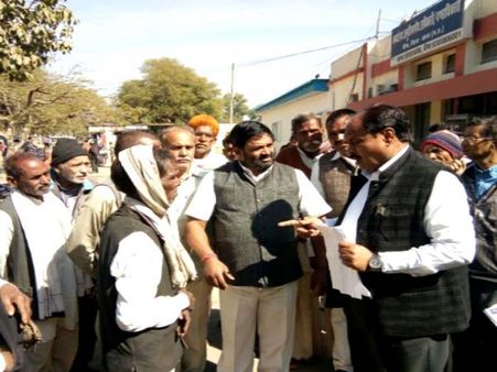 मध्यप्रदेश कर्जमाफी : 25 साल पहले मर चुका किसान अचानक हुआ जिंदा, 80 हजार का लोन भी लिया!