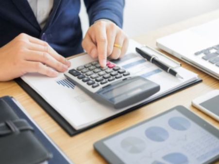 Budget 2019: आयकर में 5 लाख की छूट के बाद आपको कितना देना होगा टैक्स, ऐसे करें कैलकुलेट