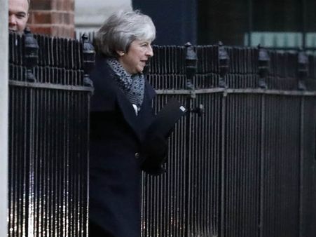 ब्रिटेन की प्रधानमंत्री टेरीजा ब्रेक्सिट मामले में दे सकती है पीएम पद से इस्तीफा-रिपोर्ट