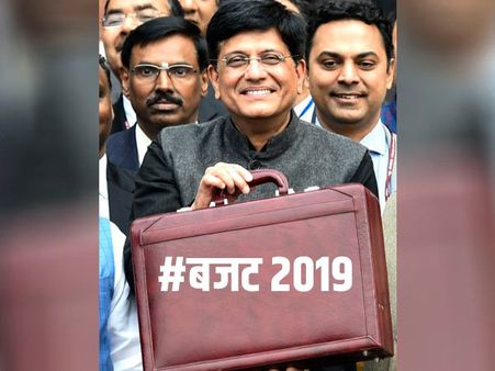 BUDGET 2019: चुनावी साल के बजट में मोदी सरकार ने किसे क्या दिया?