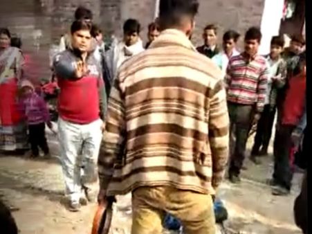 Rose day पर प्रेम कहानी का खौफनाक अंत, प्रेमी को पिटता देख प्रेमिका ने दी जान