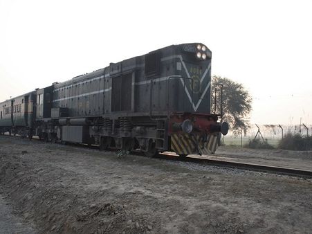 पाकिस्तान ने रद्द की समझौता एक्सप्रेस, अटारी बॉर्डर पर फंसे 27 यात्री