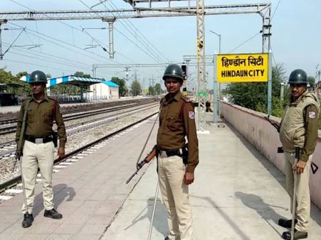 राजस्थान : गुर्जर आंदोलन ने बिगाड़ दिया सबका गणित, जानिए किसको-क्या हो रहा नुकसान?