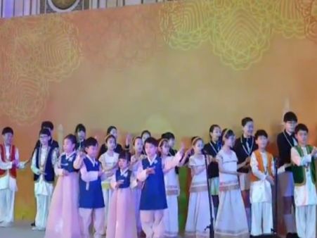 प्रधानमंत्री मोदी के लिए कोरियाई बच्चों ने गाया 'वैष्णव जन ते', देखें वीडियो