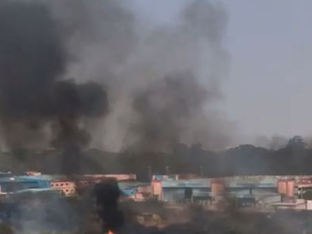 Video: बेंगलुरु के एचएएल एयरपोर्ट पर मिराज 2000 क्रैश, दोनों पायलट की मौत