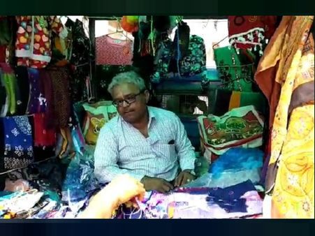 टेंपो में कपड़े बेचने वाले व्यापारी का जज्बा, '3 दिन की कमाई शहीदों के नाम, वंदे मातरम'