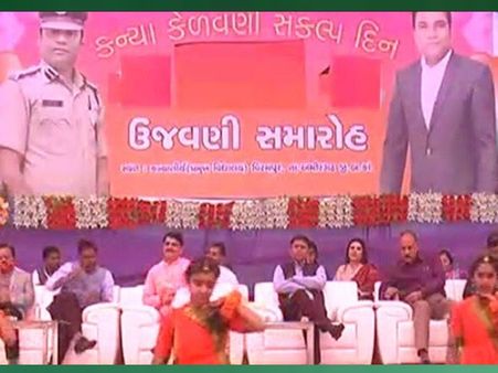 गुजरात में IPS और IAS ने आदिवासी बेटियों के लिए किया ऐसा काम, आप भी देंगे इनकी मिसाल