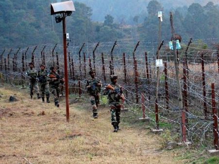 एलओसी पर भारी फायरिंग, भारत ने पाकिस्तान की 5 पोस्ट तबाह की