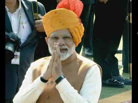 प्रयागराज: पुलवामा घटना के बाद पीएम मोदी का कुंभ दौरा रद्द, क्या है असली वजह?