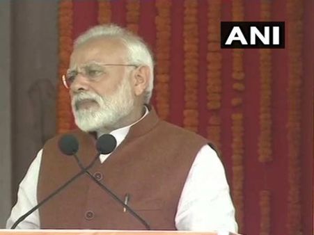 चंद्रबाबू नायडू पर जमकर बरसे पीएम मोदी, कहा- आप चुनाव हारने और ससुर की पीठ में छुरा घोंपने में सीनियर