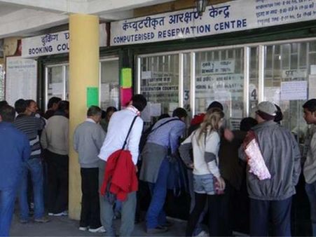 BUDGET 2019: ना रेल किराए में बढ़ोतरी, ना ही कोई नई ट्रेन चलाने का ऐलान