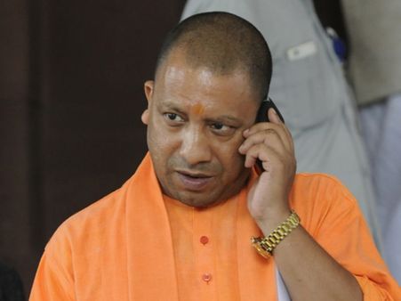 यूपी: 40 लाख कर्मचारियों की हड़ताल से पहले एस्मा लागू, 6 महीने तक रहेगी पाबंदी