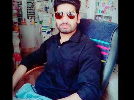 बड़े भाई की शादी से 10 दिन पहले युवक को सांप ने काटा, मातम में बदली खुशियां