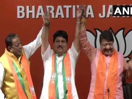 ममता बनर्जी को तगड़ा झटका, TMC विधायक अर्जुन सिंह बीजेपी में शामिल