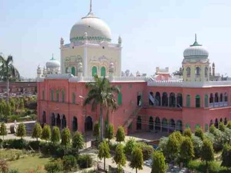 राजनीतिक दलों के नेताओं के दारुल उलूम आने पर लगाया प्रतिबंध, बताई वजह