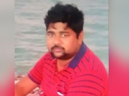 रंगदारी नहीं देने पर दुकानदार की गोली मारकर हत्या, व्यापारियों ने किया प्रदर्शन