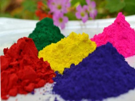 होली के त्योहार में सुख-समृद्धि पाने के उपाय